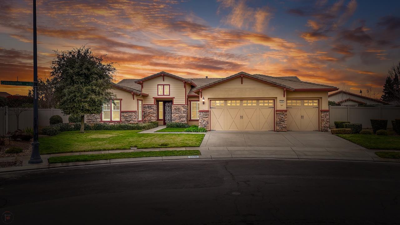Large Pepper Tree 2498 Pepper Tree Lane — Jack Klemm | Klemm Real Estate